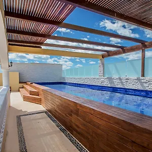 https://hostal-benjamin-playa-del-carmen.allrivieramayahotels.com